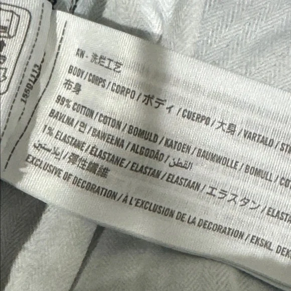 Abercrombie & Fitch 90’s Utra High Rise Straight Leg Jeans with Criss Cross - Picture 7 of 7